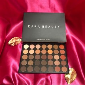 ES04 NUDE EYESHADOW PALETTE